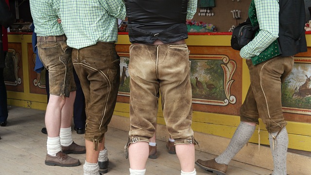 De ultieme gids voor het kopen van je perfecte lederhosen